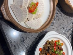-头上红煨盐鸡乡村食府