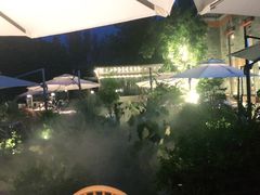 -墨居上隐·院子里火锅(峨眉店)