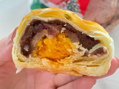 蛋黄酥-风车面包