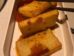 -茅草房·河畔园林火锅