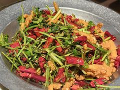 -曼听小寨海鲜烧烤·大连辣炒大王(盖州街店)