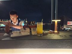 -瑰丽酒店·海吧·天际下午茶·现场DJ·天台酒吧