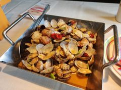 辣炒红岛花蛤-开海·红岛海鲜虾水饺(石老人店)