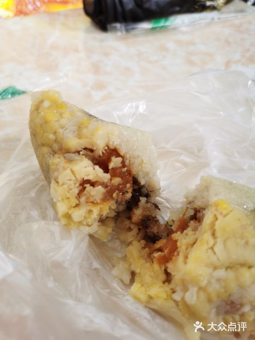 粽氏清源(大南路店)招牌蛋黄咸肉粽图片