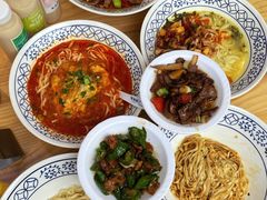 -李与白包子铺(桐梓林店)