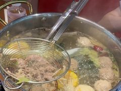 -牛满溢·自助潮汕鲜牛肉火锅(龙汇路店)