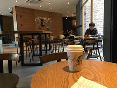 大堂-星巴克(人民公园店)