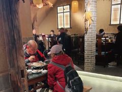 大堂-临街徽菜馆·正宗黄山味