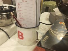 -鲜入围煮花胶鸡海鲜火锅