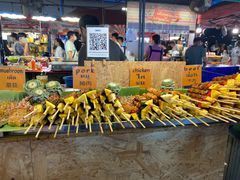 -席娜卡琳火车铁道夜市