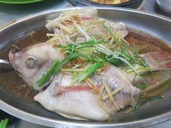 -明记烧鱼美味店