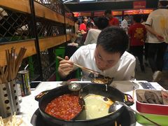 -钢管厂歆瑞源油卤串串香(春熙路太古里店)