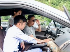 -宁波宝信宝马4S店(江北日湖店)