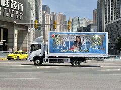-观音桥步行街