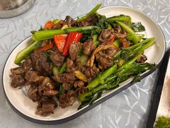 鸡杂炒菜心-天宝食坊·啫啫煲大排档(西华路店)