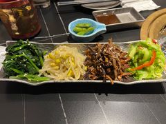 -山川小町·极番烧肉(新地假日广场店)