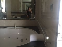 -广州天河希尔顿酒店