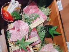 -山川小町·极番烧肉(新地假日广场店)