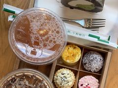 -星巴克臻选(盐城金鹰聚龙湖店)