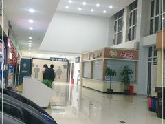 -窦店服务区-停车场