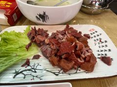 -乔家小院•本地小海鲜•非遗驴肉(万年泉路店)