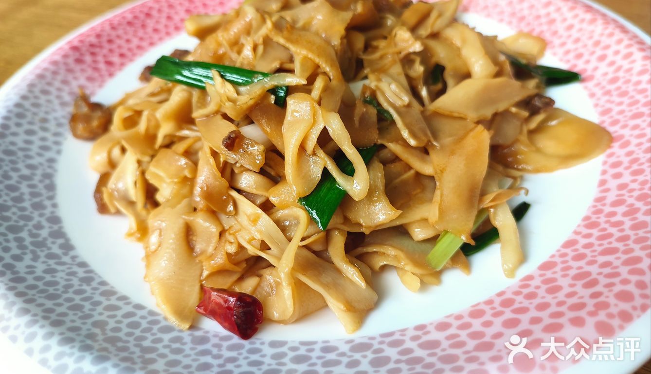 就冲这一口汤汁浇饭一绝