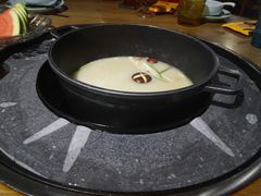 -三人行骨头王火锅(长寿店)