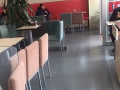 大堂-李先生牛肉面大王(营口大润发店)
