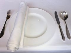 餐具摆设-AZUR聚(香格里拉饭店)