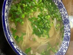 -陇上全荟兰州传统牛肉面(延吉路店)
