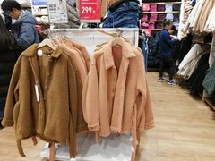 -优衣库(郑州丹尼斯大卫城店)