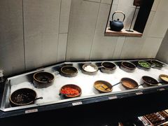 自助调料区-呷哺呷哺(凯旋广场店)
