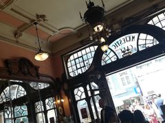 -Majestic Café