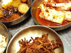 -草家酱蟹炭火烤肉店(珲春南路二店)
