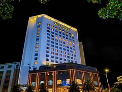 -汕尾巴黎半岛酒店