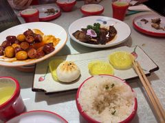 -花小蟹·无锡菜·大闸蟹文化主题餐厅·评弹表演(南长街店)