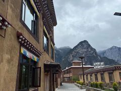 -香格里拉大峡谷巴拉格宗国家级风景名胜区丽江中旅旅游质量服务点