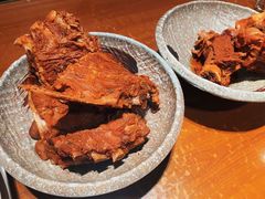 特色大铁锅烀腔骨-95号酱骨·一块豆腐(展春园西路店)