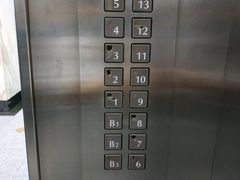 -上海置地广场(南京东路店)