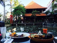 -Pundi Pundi Restaurant