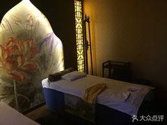 -莱仪堂艾灸经络养生馆(九亭一店)