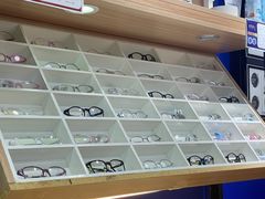 -诺柯视眼镜-蔡司依视路官方工厂店(淞南一店)