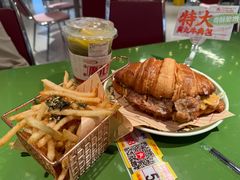 猪排牛角包-广九餐室(陈家祠扬韬广场店)