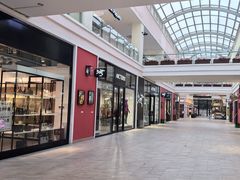 -URBAN REVIVO(北京斯普瑞斯奥特莱斯店)