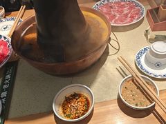 鸳鸯炭锅-东镇老火锅(长春路首店)