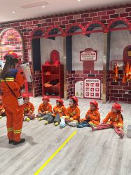 -奈尔宝家庭中心·亲子餐厅(鄞州万达店)