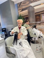-PE SALON