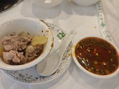 -鲁朗纳麦石锅鸡庄园