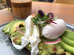 牛油果温泉蛋吐司-O'mills Sourdough Bakery&Bistro(永嘉路店)