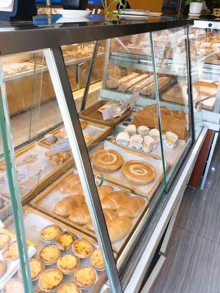 绿叶居西饼(昌岗店)-"有现金卡,但是门店挺少的,昌岗有一家,于.